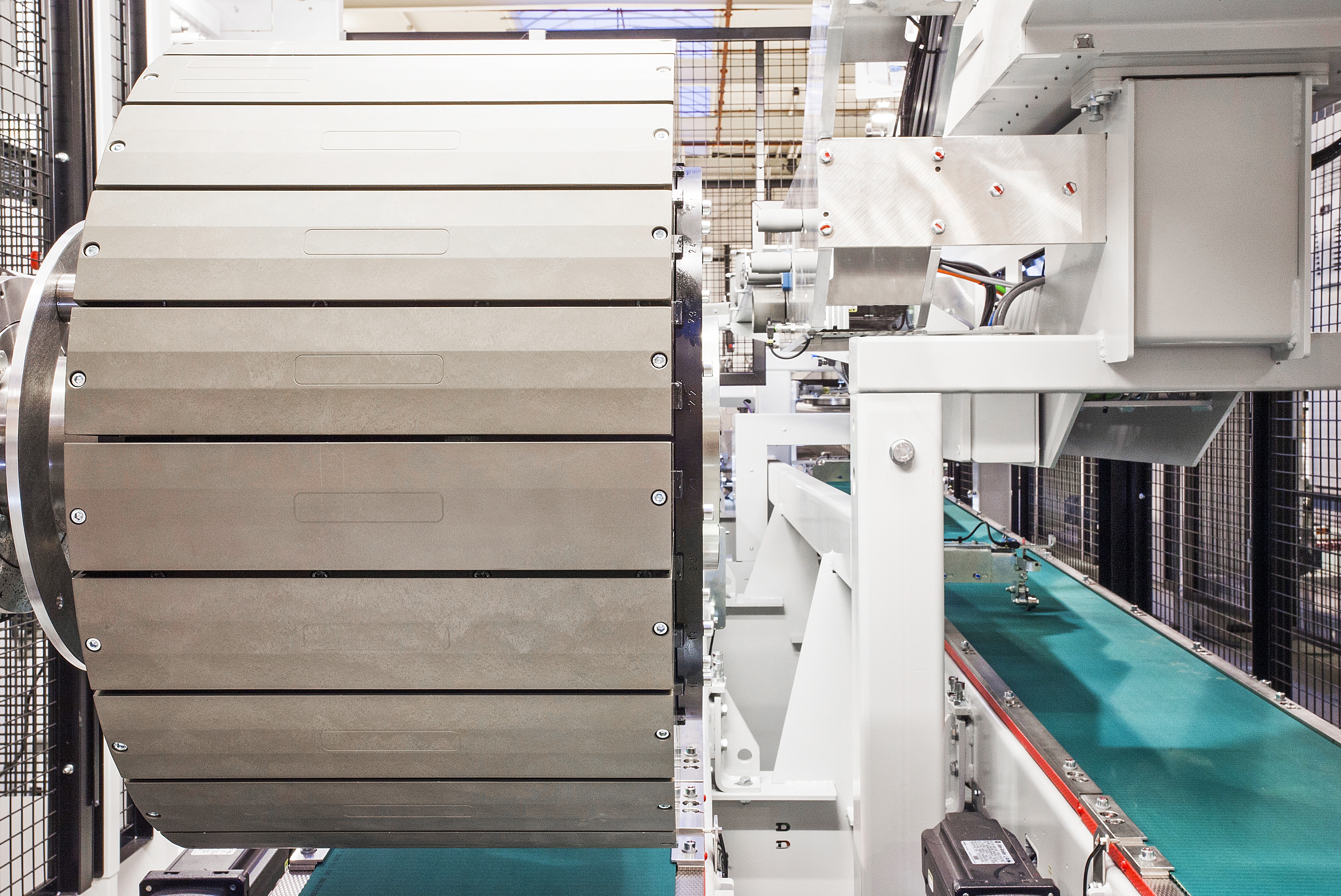 VMI EXXIUM radial passenger tire building machine